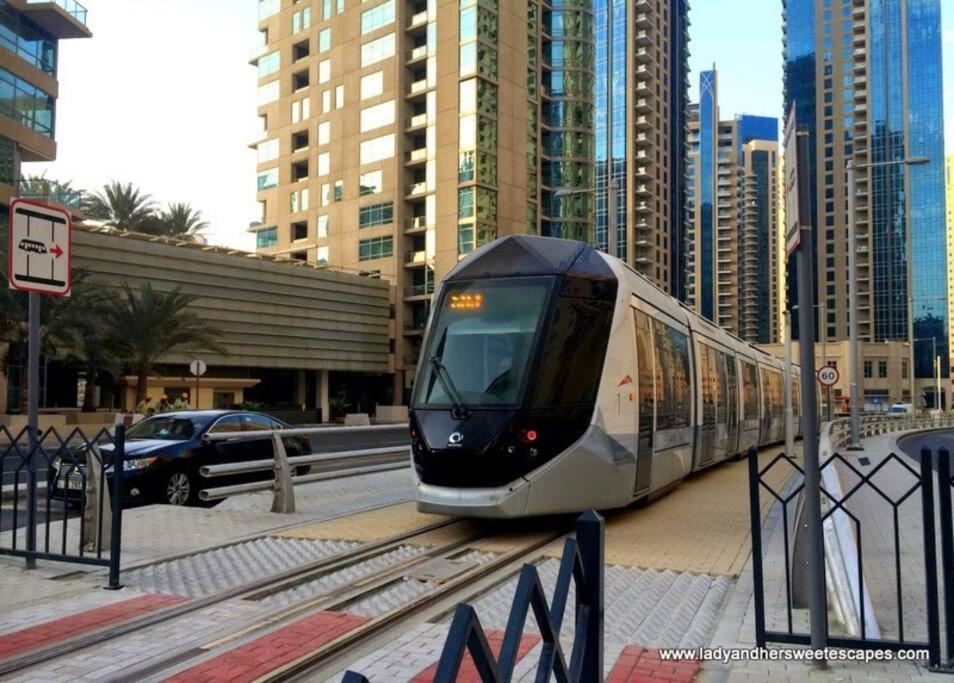 La Buena Vida Holiday Homes - Beach Front Very Spacious, Luxe And Modern 3 Bedroom With Full Kitchen In Jbr , 3 Min To The Jbr Beach Dubai Marina And Tram Station Exterior foto
