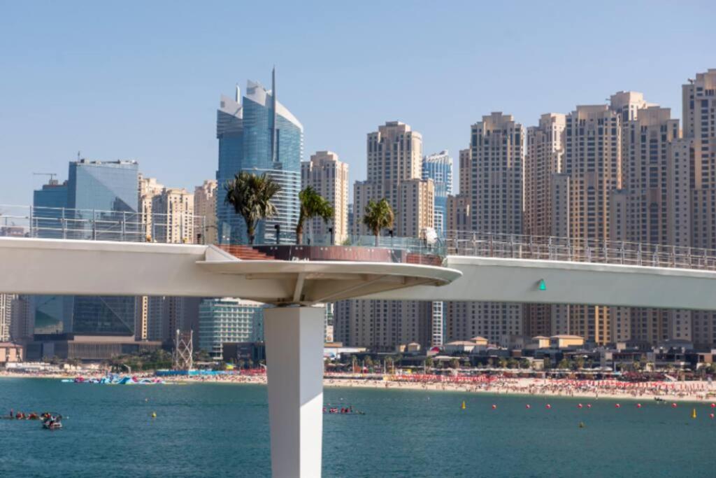La Buena Vida Holiday Homes - Beach Front Very Spacious, Luxe And Modern 3 Bedroom With Full Kitchen In Jbr , 3 Min To The Jbr Beach Dubai Marina And Tram Station Exterior foto